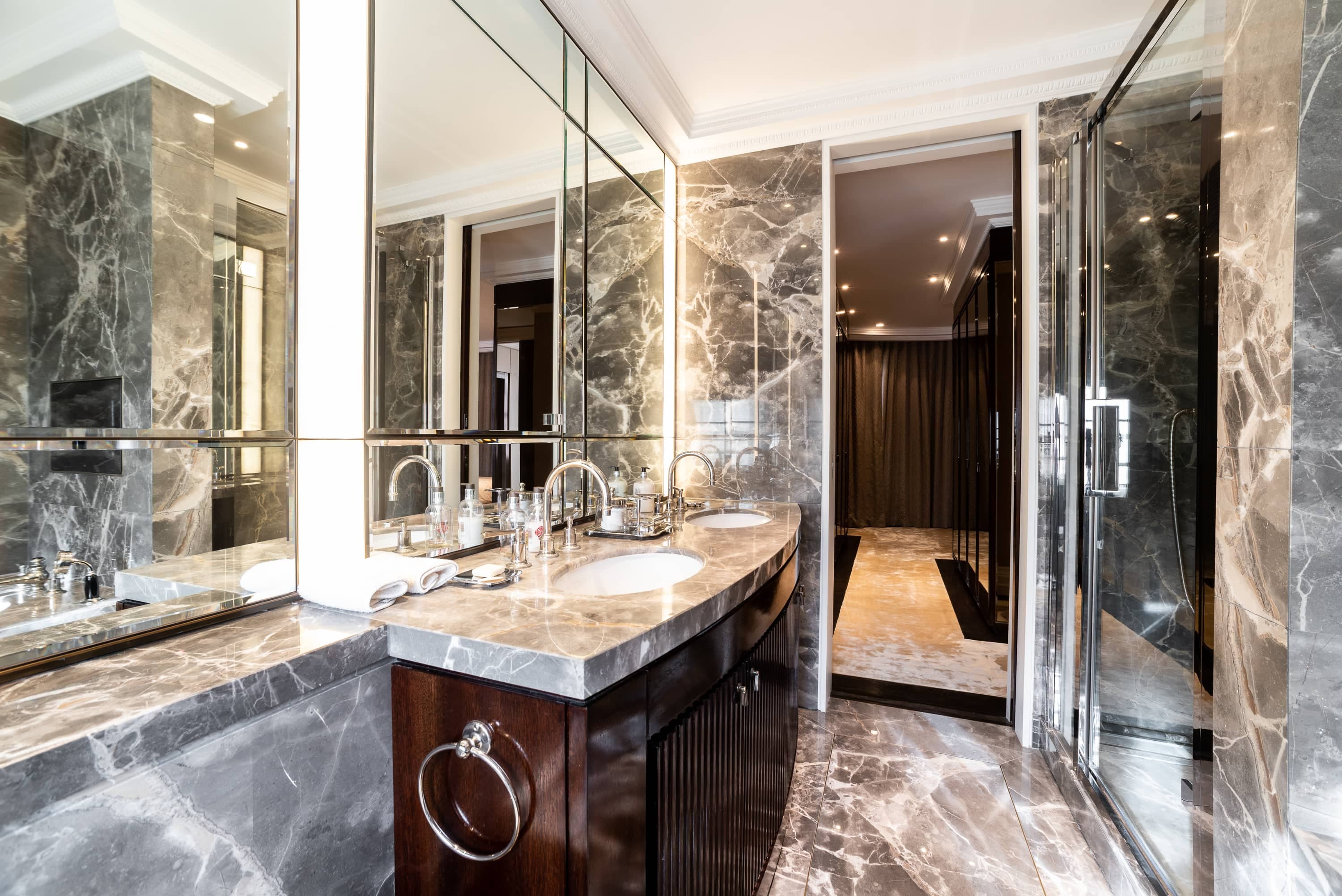 Luxury bedroom in a Knightsbridge managed property