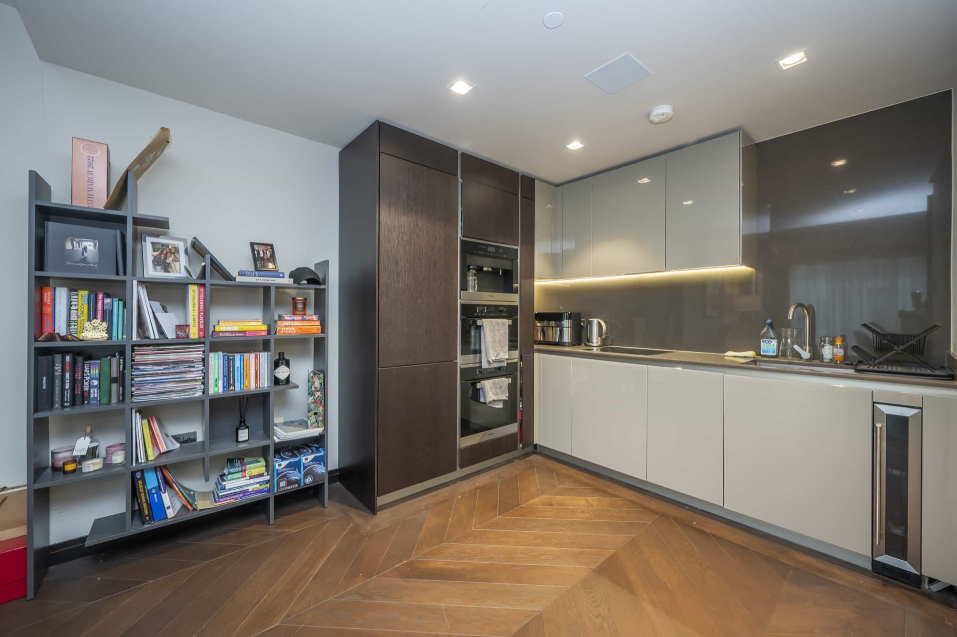 18 Sandringham House