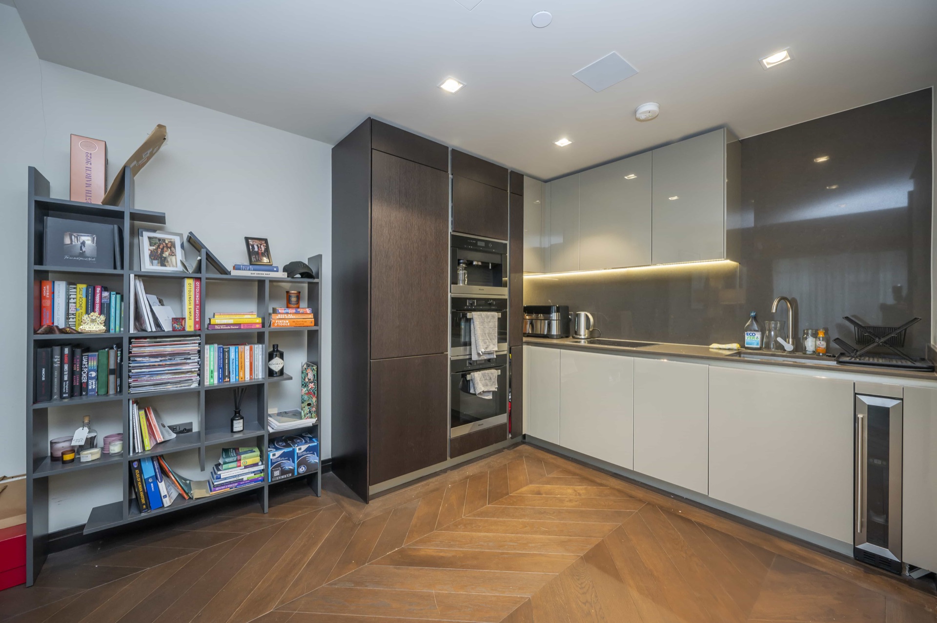 18 Sandringham House - Interior