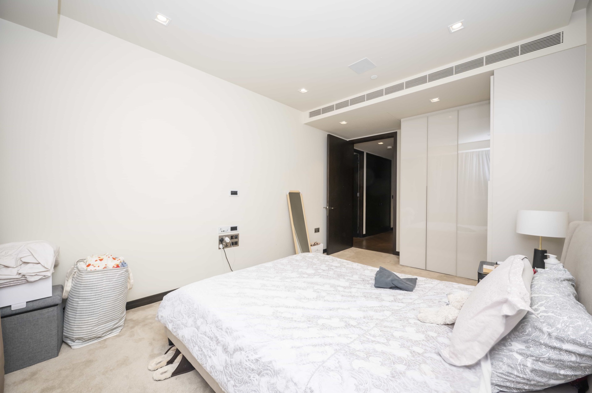 18 Sandringham House - Interior