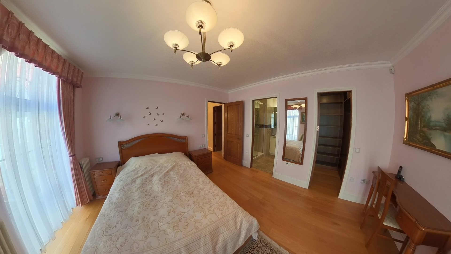 Bedroom with period furnishings