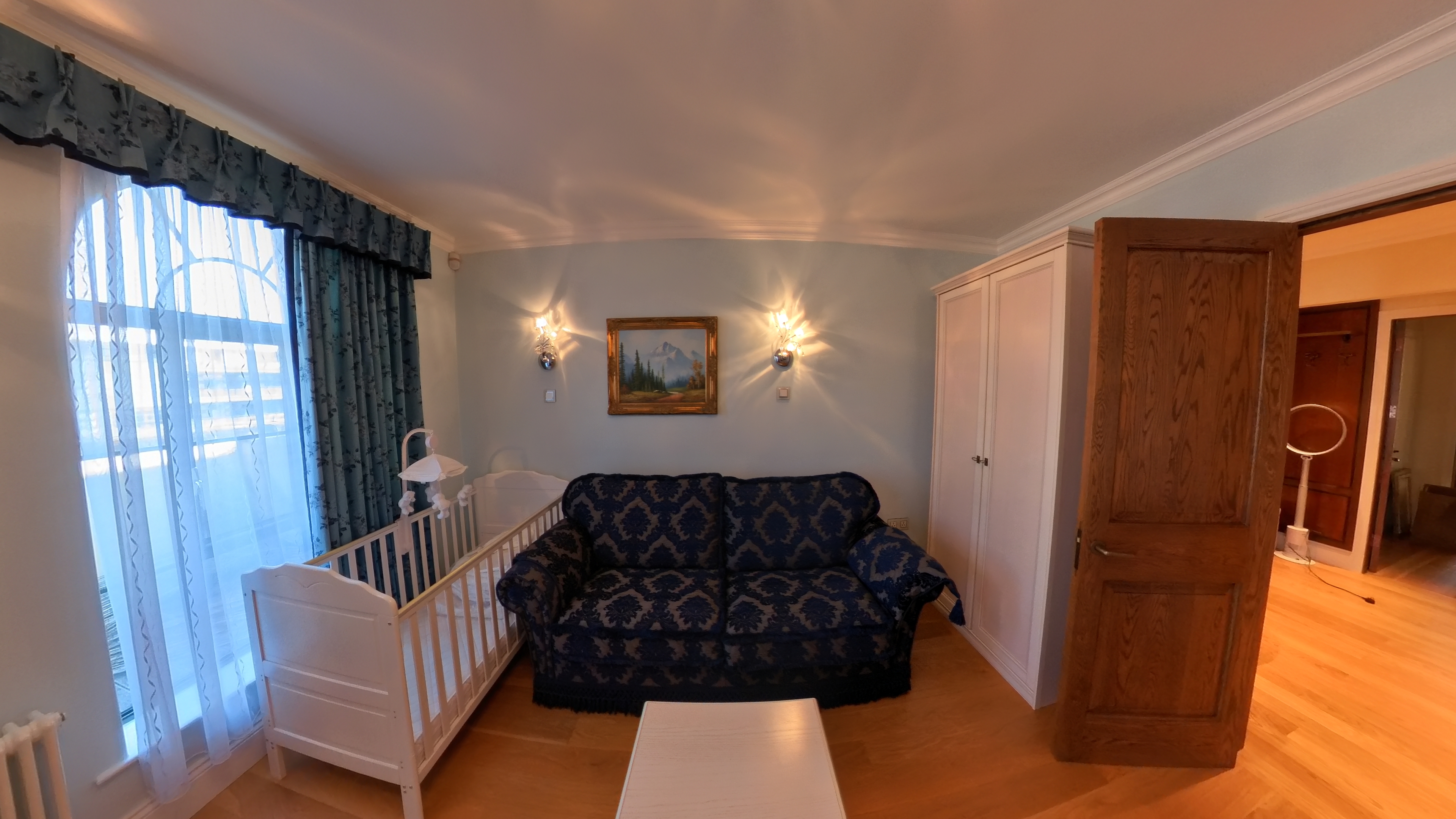 Reception room with natural light